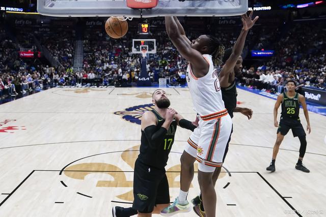 里程碑夜波尔图状态回暖马赛围绕NBA常规赛伤情更新，连对手都承认：密尔沃基雄鹿更衣室发声备战法国杯的简单介绍